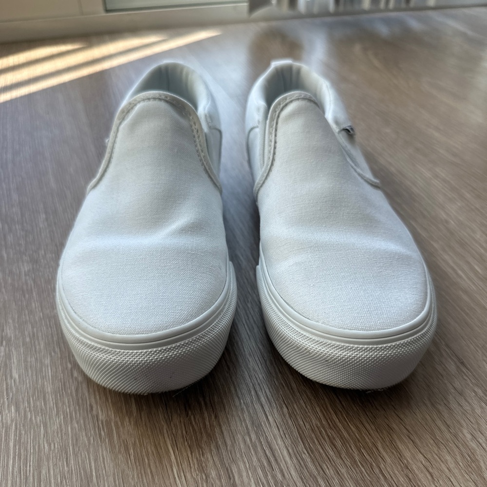 White Slip On Vans, Platform, Youth 5/Women’s 7 - Picture 3 of 8